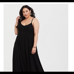 BLACK CHALLIS TRAPEZE MIdi DRESS